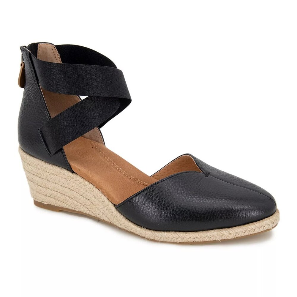 Gentle Souls Women's Shoes Orya Wedge, Black Size 5M